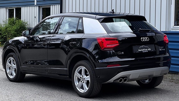 Audi Q2 2 of 27
