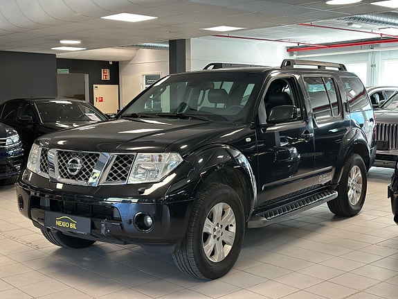 Nissan Pathfinder 5 of 5