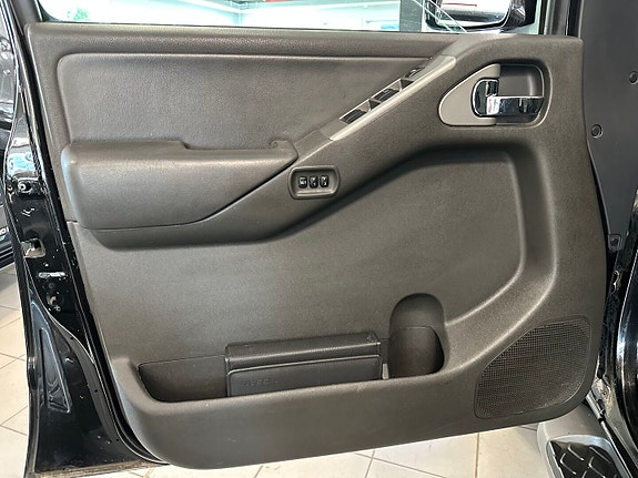 Nissan Pathfinder 16 of 30