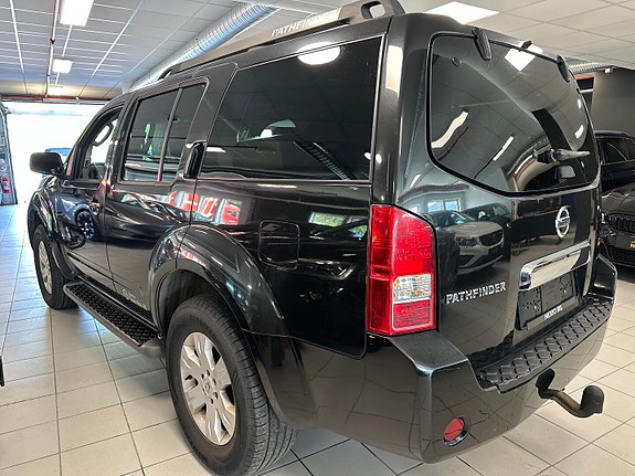 Nissan Pathfinder 7 of 30