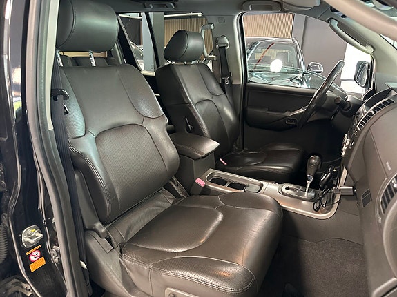 Nissan Pathfinder 13 of 30