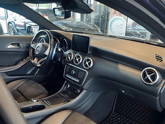 Mercedes-Benz A180 8 of 14