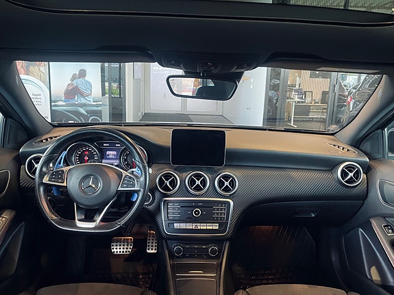 Mercedes-Benz A180 10 of 14