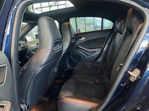 Mercedes-Benz A180 12 of 14