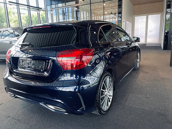 Mercedes-Benz A180 5 of 14