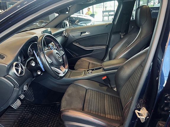 Mercedes-Benz A180 14 of 14