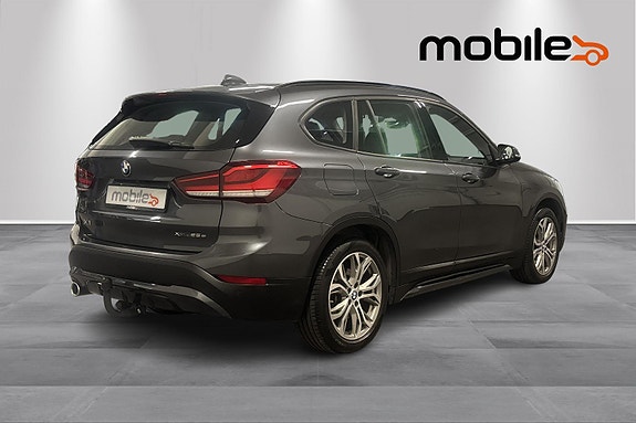 BMW X1 4 of 5