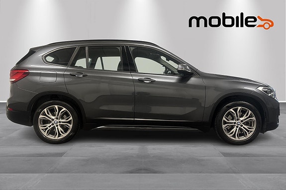 BMW X1 3 of 5