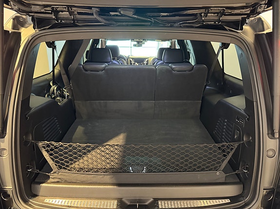 Cadillac Escalade 26 of 26