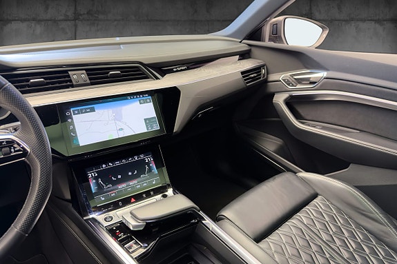 Audi e-tron Sportback 26 of 28