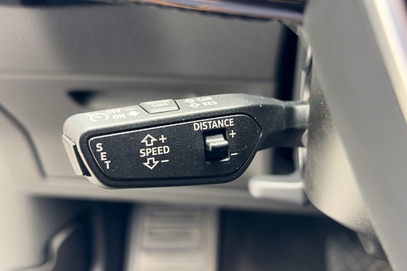 Audi e-tron Sportback 23 of 28