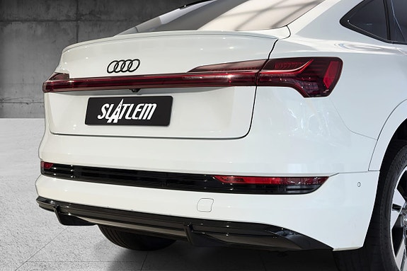 Audi e-tron Sportback 4 of 5