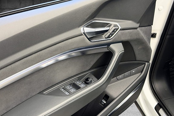 Audi e-tron Sportback 11 of 28