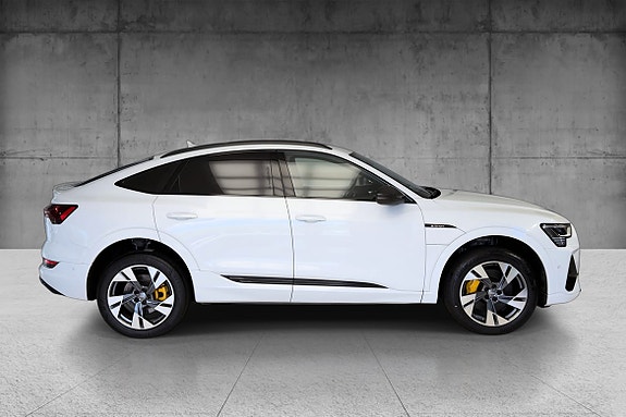 Audi e-tron Sportback 5 of 5