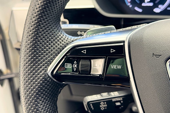 Audi e-tron Sportback 21 of 28