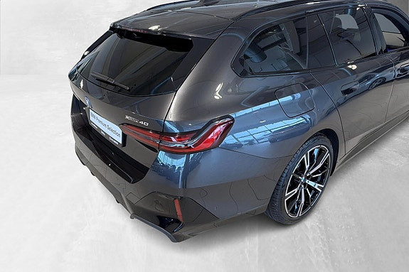BMW i5 7 of 30