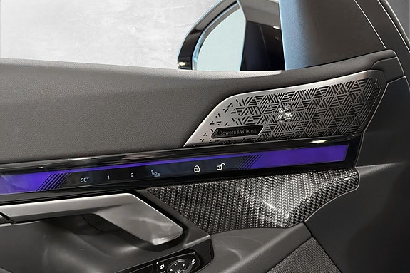 BMW i5 28 of 30