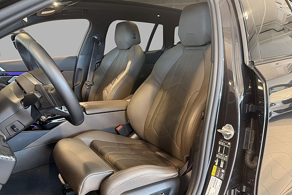 BMW i5 10 of 30