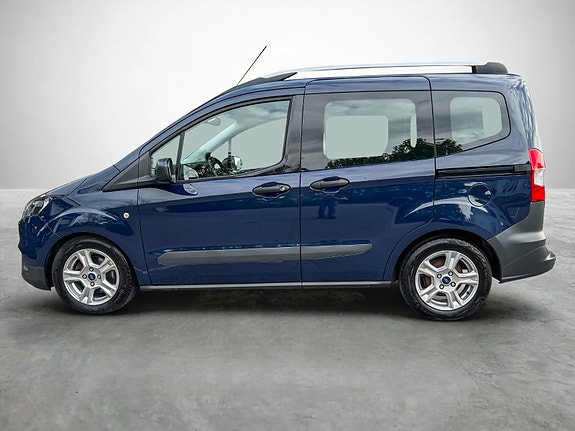Ford Transit Courier 2 of 5