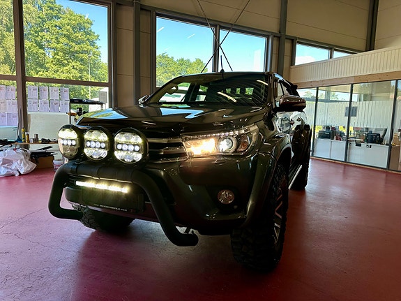 Toyota HiLux 5 of 30
