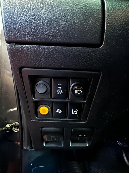 Toyota HiLux 22 of 30