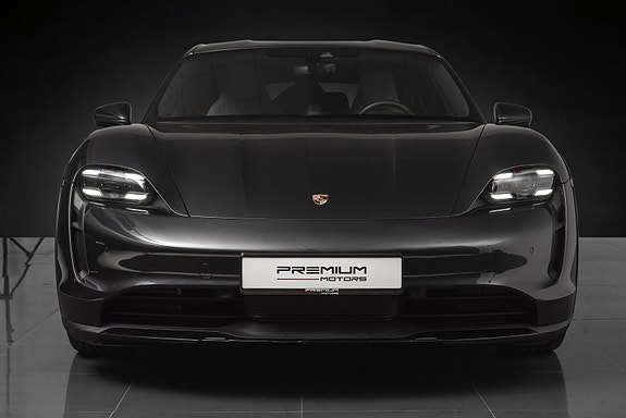Porsche Taycan Cross Turismo 3 of 5