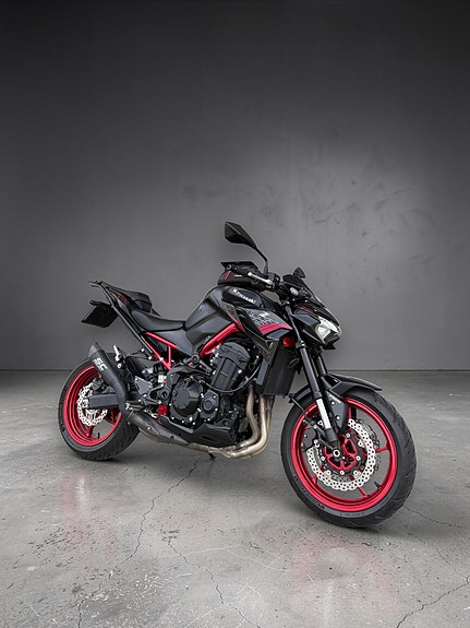 Kawasaki Z 900 /Lav KM stand/Slip-on eksos/Tankbag/Kortskiltoppheng 2 of 6
