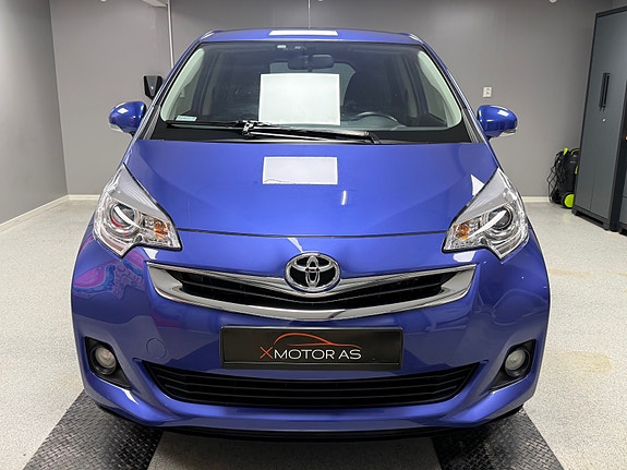 Toyota Verso-S 3 of 5