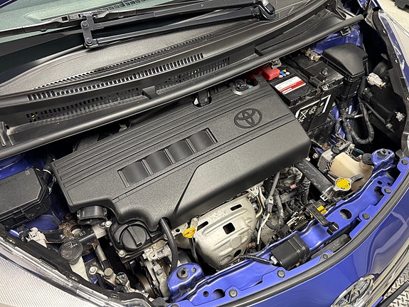 Toyota Verso-S 18 of 30