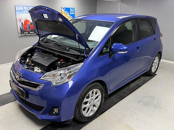 Toyota Verso-S 16 of 30