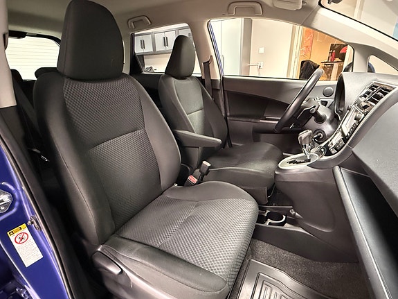Toyota Verso-S 24 of 30