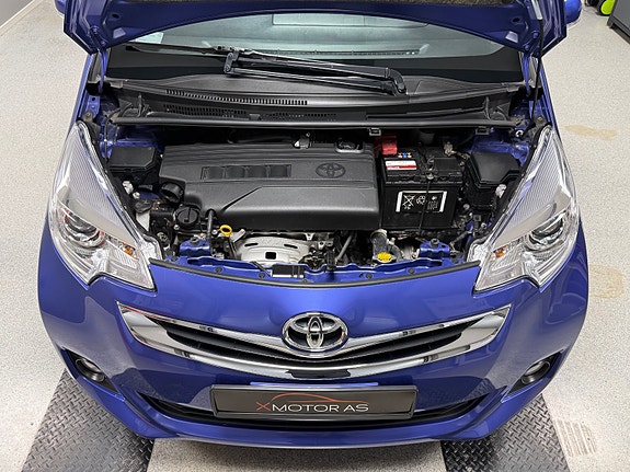 Toyota Verso-S 17 of 30