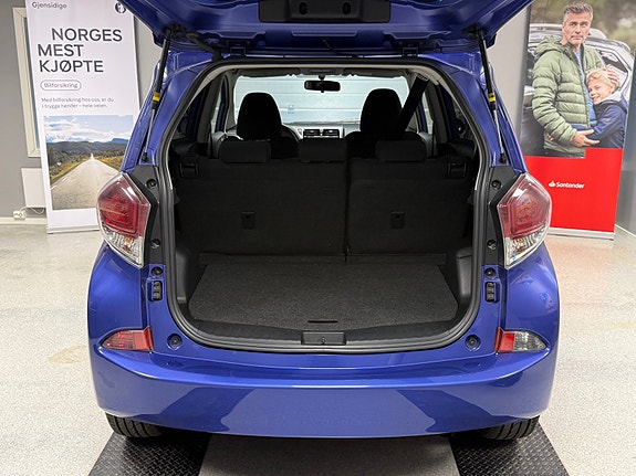 Toyota Verso-S 21 of 30