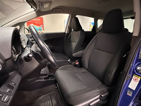 Toyota Verso-S 30 of 30