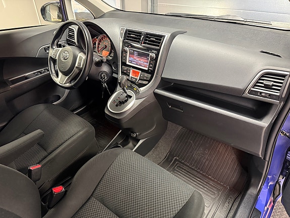 Toyota Verso-S 26 of 30