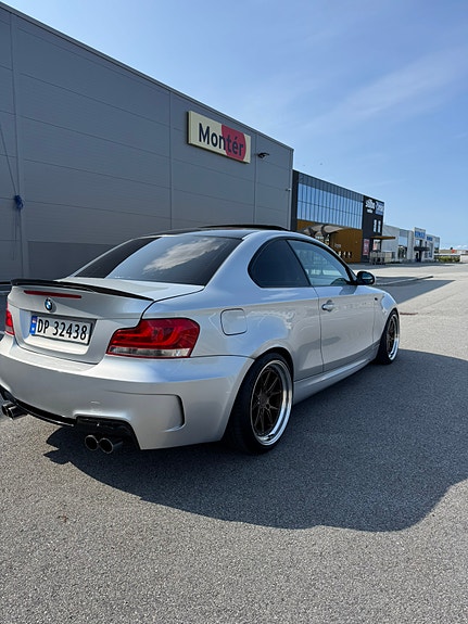 BMW 123d 4 of 5