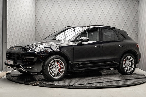 Porsche Macan 3 of 5