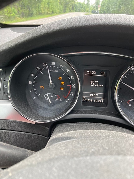 Skoda Superb 2 of 13