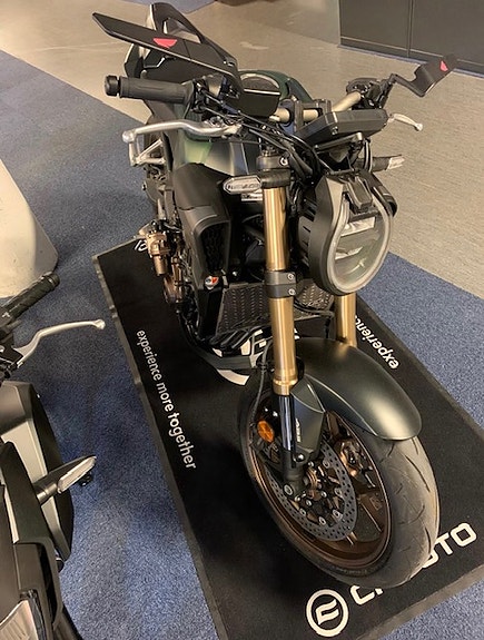 Honda CB 650 R 2 of 14