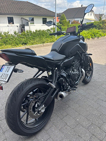 Yamaha MT-07 6 of 16