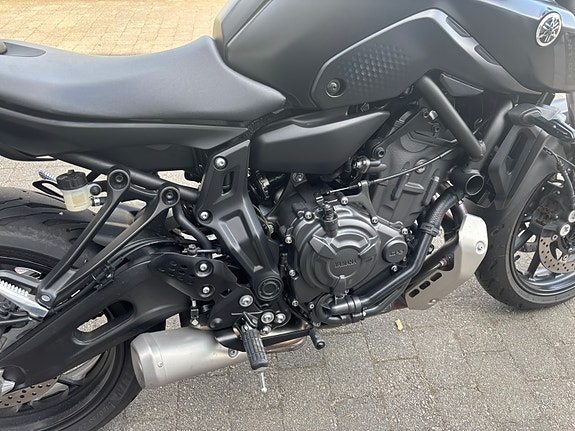 Yamaha MT-07 14 of 16