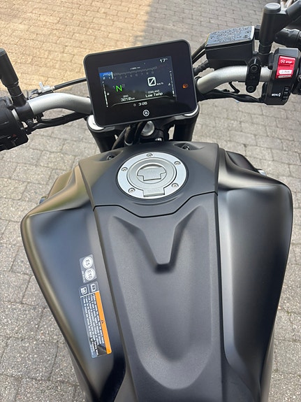 Yamaha MT-07 10 of 16