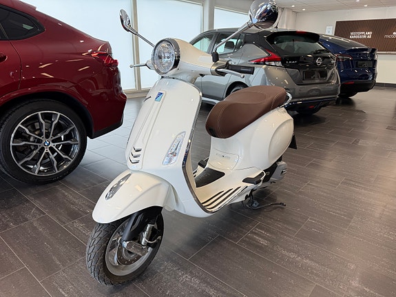 Vespa Primavera 125 5 of 9