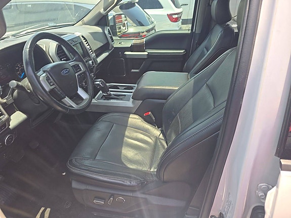 Ford F-150 9 of 16