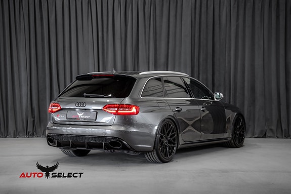Audi RS4 14 of 30