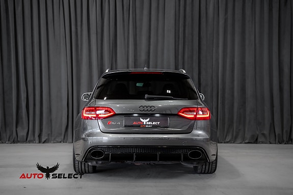 Audi RS4 10 of 30