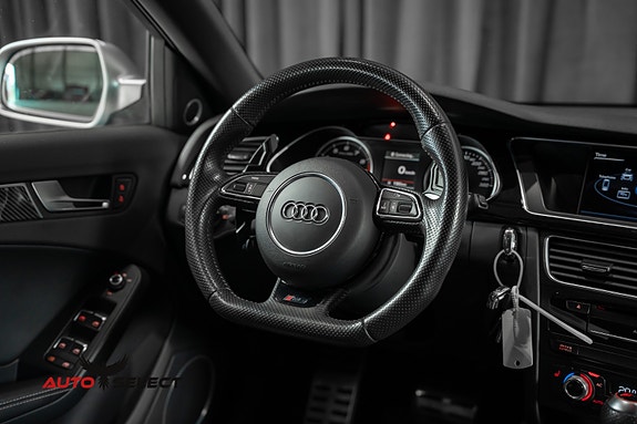 Audi RS4 30 of 30