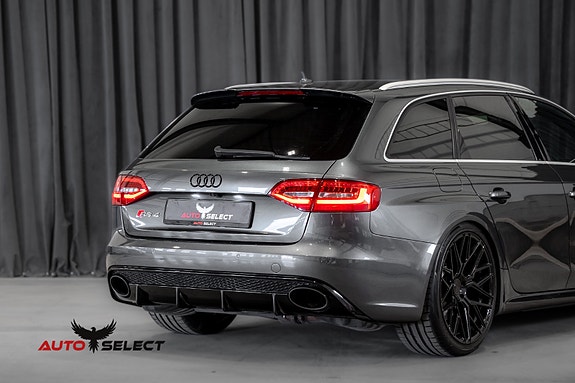 Audi RS4 13 of 30
