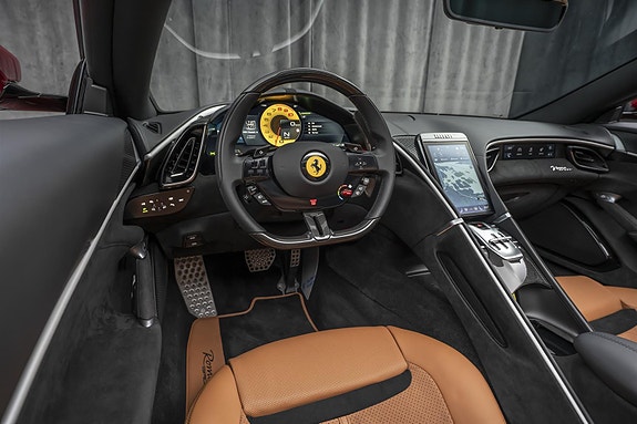 Ferrari Roma Spider 17 of 30