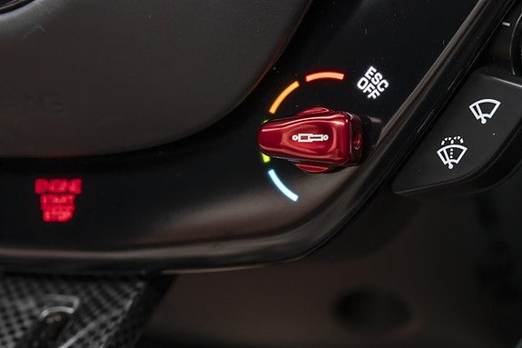 Ferrari Roma Spider 24 of 30
